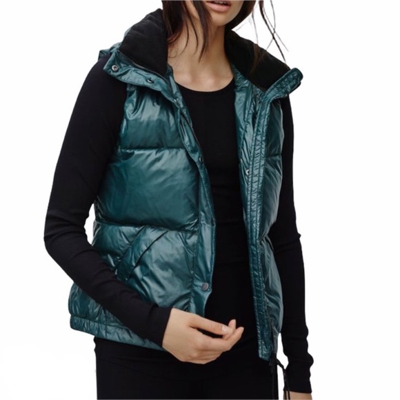 Aritzia Community Down Puffer Vest Glossy Black XXS - Picture 2 of 10